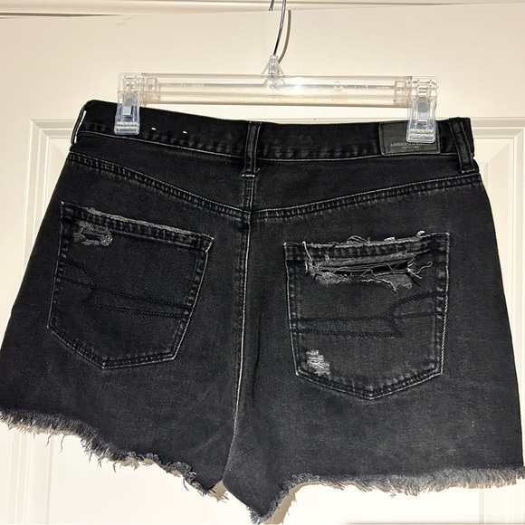 AMERICAN EAGLE black denim shorts - Picture 2 of 3